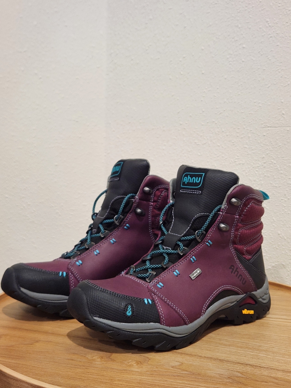 Ahnu By Teva New Women's Plum Lace-Up Hiking Boots with Teal Accents